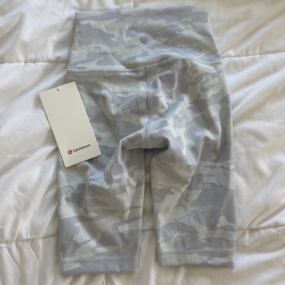 lululemon wunder under shorts - Picture 2 of 3